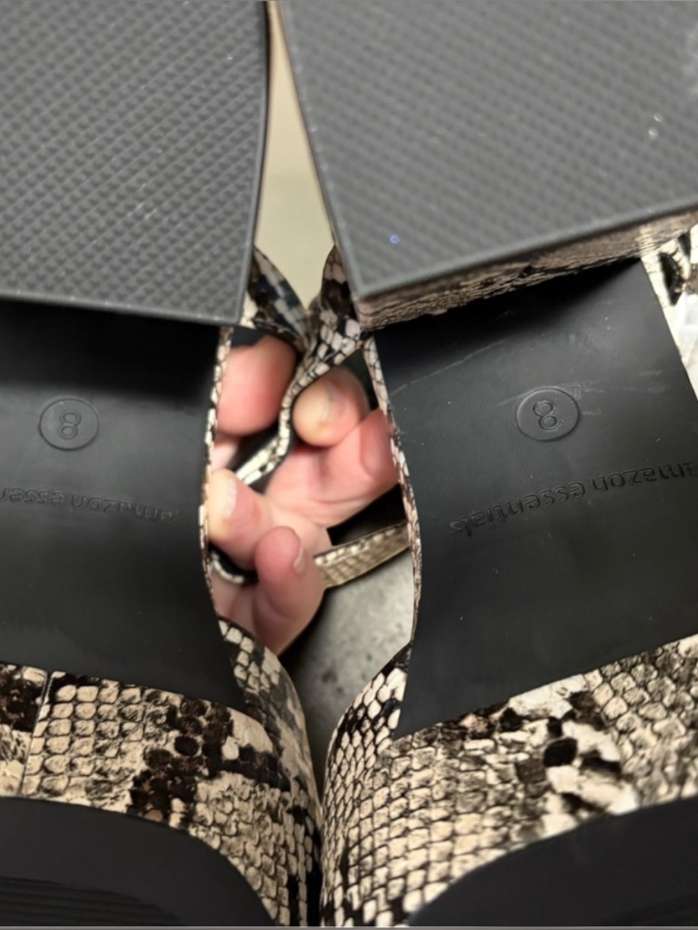 Amazon Essentials Snake Print Platform Block Heel Sandals Womens Size 8 NIB - Picture 5 of 8